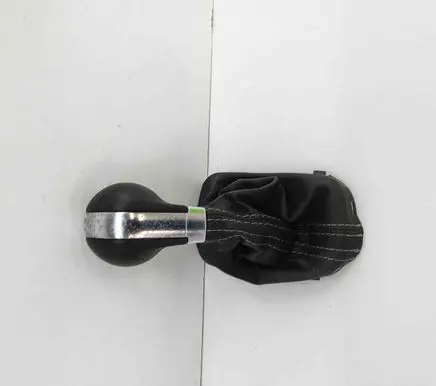 Volkswagen Scirocco Gear lever shifter trim leather/knob 1K1713203AN