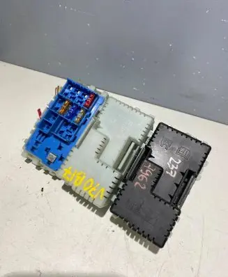 Volvo V70 Fuse box set 6G9T14K131DA 6G9T14K131BA 6G9T14K131AA