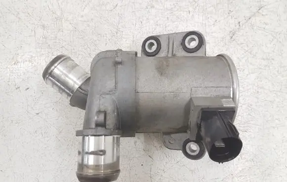 Ford Fusion II Water pump DS7E8C419 DS7E8C419CB P4161