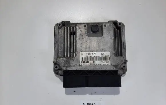 Chevrolet Captiva Engine control unit/module 96858577