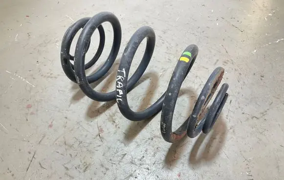 Renault Trafic II (X83) Rear coil spring