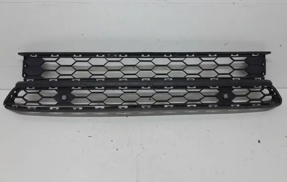 Volkswagen Amarok Front bumper lower grill 2H6853677A 2H6853677