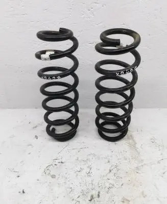 Volkswagen Golf VII Rear coil spring 5Q0511115