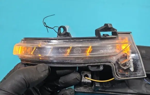 Skoda Octavia Mk3 (5E) Front indicator light 5E0949101 IMPRK1456351