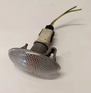 Peugeot 206 Front fender indicator light E2018007