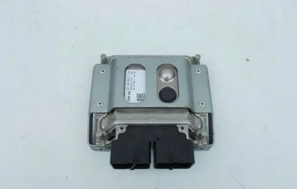 Volkswagen Golf VII Engine control unit/module 04C907309D