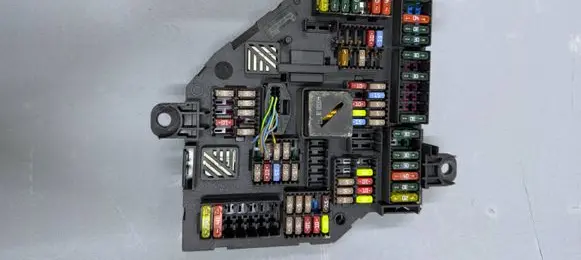 BMW 7 F01 F02 F03 F04 Fuse box set 9234423
