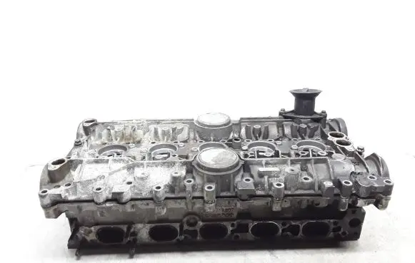 Volvo V70 Engine head 8642289 8642289007