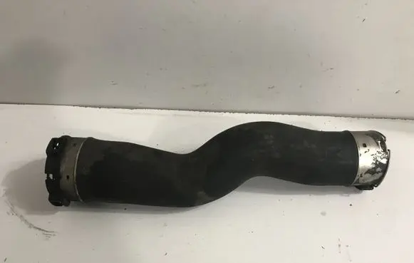 BMW 5 F10 F11 Intercooler hose/pipe 7810614