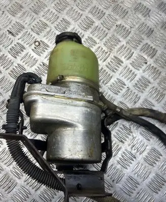 Opel Astra G Power steering pump 104008003094