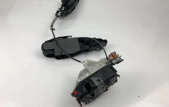 Peugeot 3008 I Coupe door lock (next to the handle) 16943628