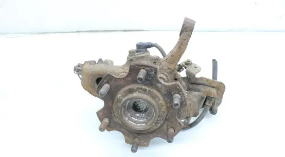 Mitsubishi Pajero Front wheel hub