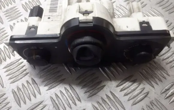 Renault Megane II Interior fan control switch 69420001