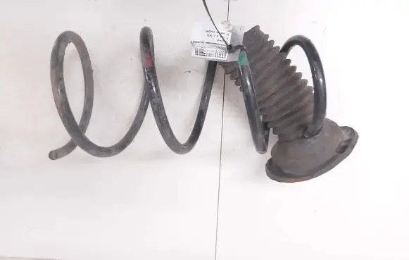Toyota Avensis T250 Front coil spring