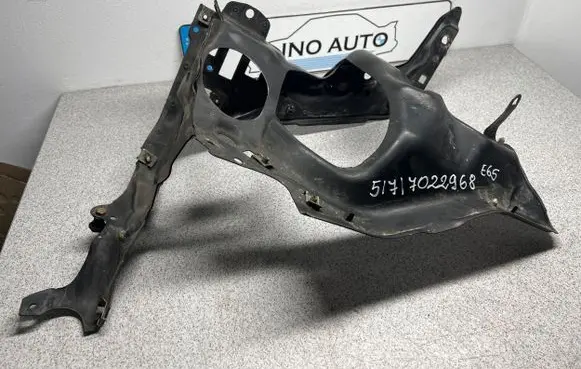 BMW 7 E65 E66 Headlight/headlamp mounting bracket 51717022968
