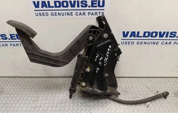 Volkswagen Crafter Clutch pedal 1036776 PA66GF40