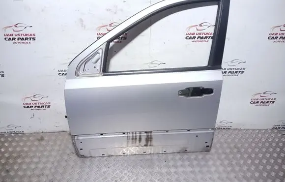 KIA Sorento Front door