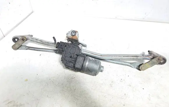 Audi A4 S4 B7 8E 8H Front wiper linkage and motor 8E1955023D
