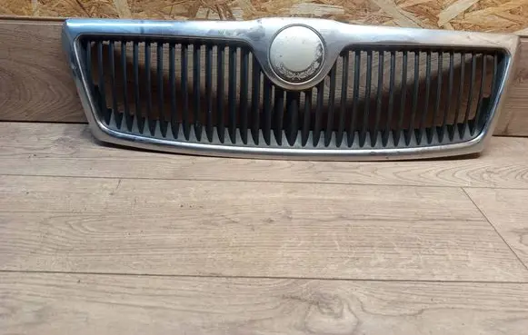 Skoda Octavia Mk2 (1Z) Front grill 1Z0853668
