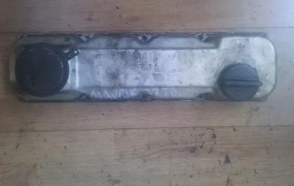 Ford Maverick Rocker cam cover 