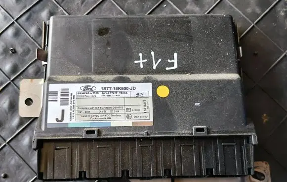 Ford Focus Comfort/convenience module 1S7T15K600JD 5WK48742E