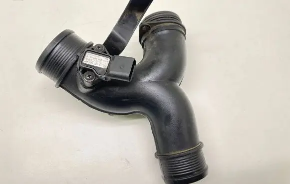 Audi Q7 4L Intercooler hose/pipe 7L6145770G 7L6145795AB