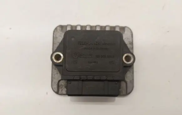 Volkswagen Golf II Ignition amplifier control unit 191905351B