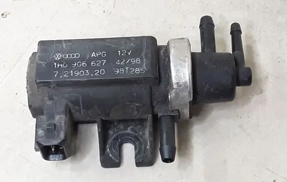 Volkswagen Golf IV Turbo solenoid valve 1H0906627
