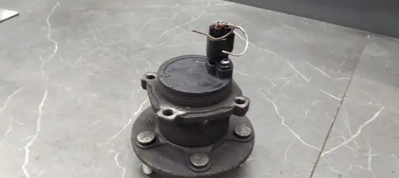 Volvo C30 Rear wheel hub