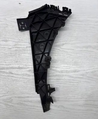Audi Q7 4L Front bumper mounting bracket 4L0807283B