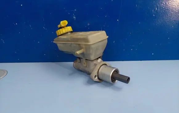 Ford Galaxy Master brake cylinder 7M1611303