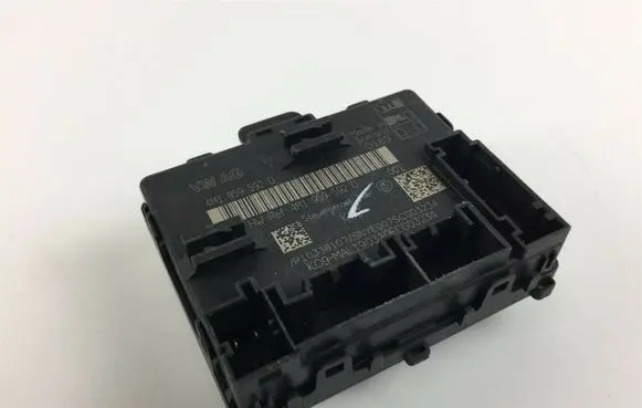 Volkswagen Touareg I Other control units/modules 4M1959592D Z3163