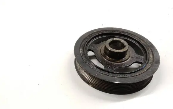 Nissan Qashqai Crankshaft pulley 123033448r