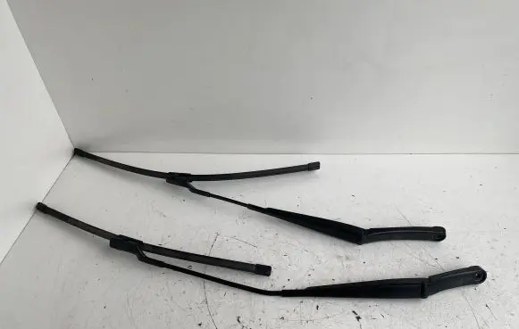 Volkswagen Tiguan Front wiper blade arm 5NB955409 5NB955410