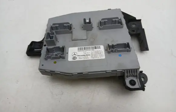 Mercedes-Benz C W205 SAM control unit A2059009321 A2059013904 A2229026611