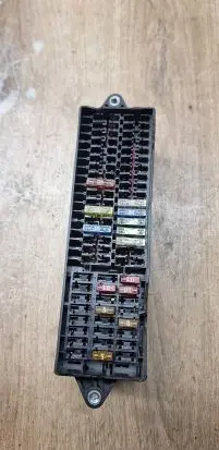 Volkswagen Touran I Fuse box set 1t1937615a