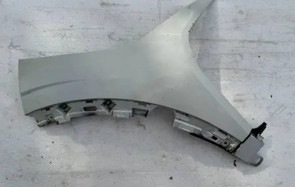 Renault Megane E-Tech Front bumper corner part panel trim 622227357R 107324
