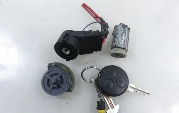 Smart ForTwo I Ignition lock 