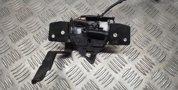Engine bonnet/hood lock/catch