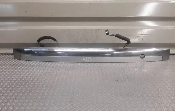 KIA Sorento Trunk door license plate light bar 925003e5