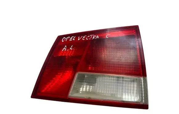 Tailgate rear/tail lights