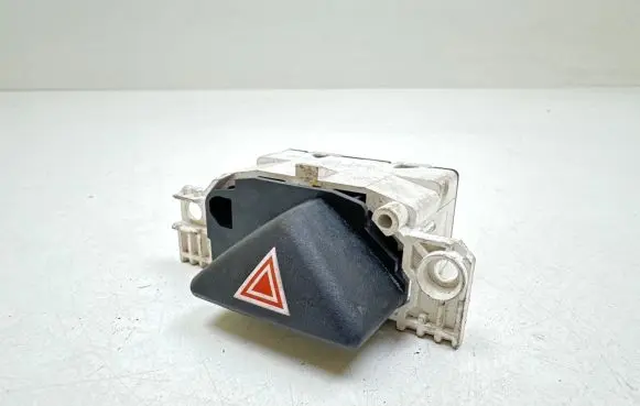 Ford Focus Hazard light switch 7M5T13A350AA 220902