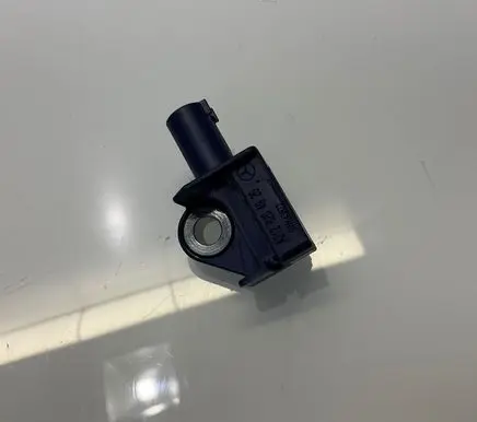 Mercedes-Benz E W212 Airbag deployment crash/impact sensor A2128204926 5WK43872 2128204926