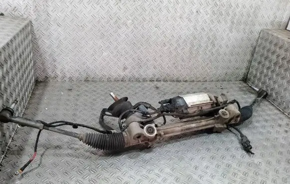 Opel Astra J Steering rack