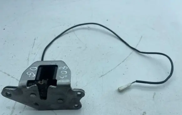 BMW i3 Rear door lock 7291032