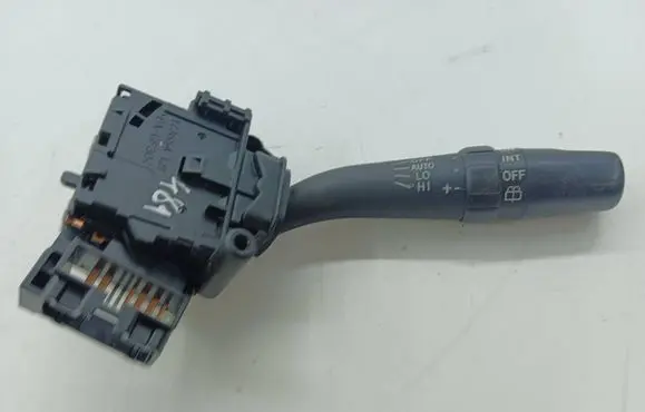 Toyota Avensis T250 Wiper control stalk 173654
