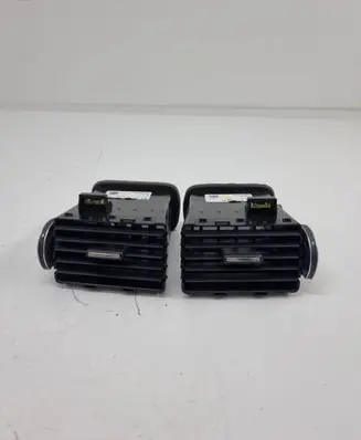 Land Rover Discovery Sport Dash center air vent grill 16a5301le9