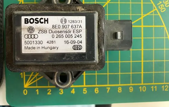 Audi A8 S8 D2 4D ESP acceleration yaw rate sensor 8E0907637A 5001330 0265005245