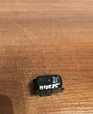 Mercedes-Benz E W210 Other switches/knobs/shifts 2108211451 D4686