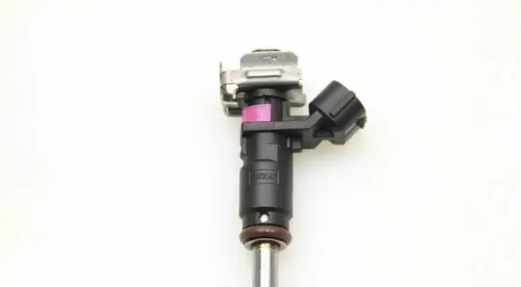 Renault Twingo III Fuel injector 166009685R